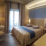 Regina 4*