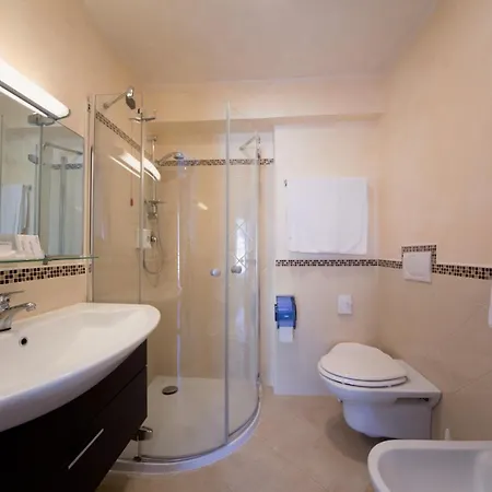 Regina Hotel 4*