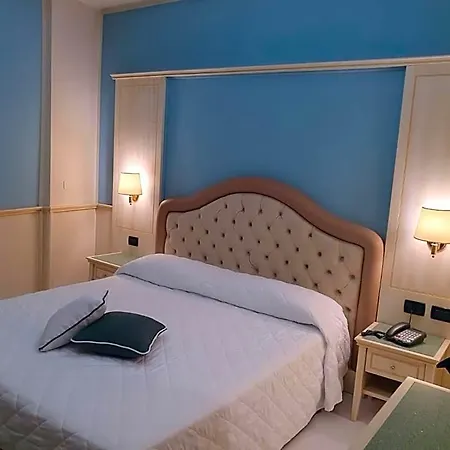 Regina Ξενοδοχείο 4*