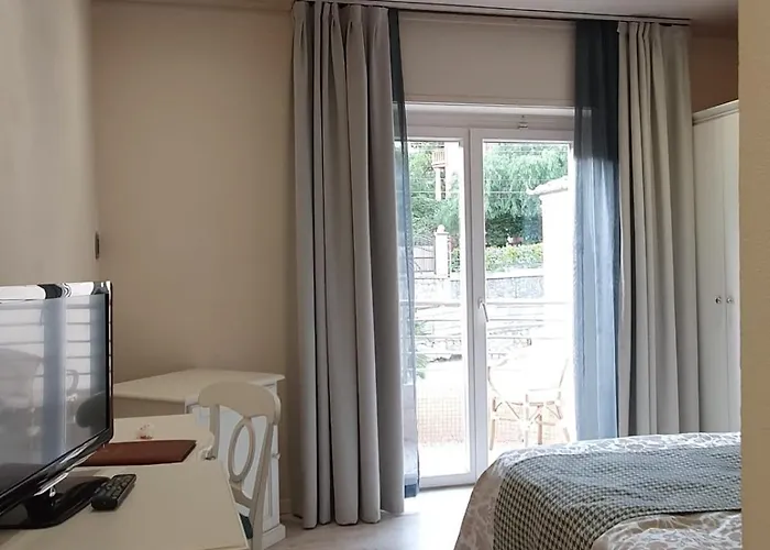 里贾纳酒店 4* 阿拉西奥