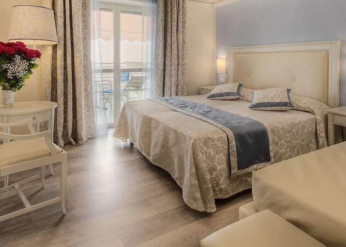 里贾纳酒店 4* 阿拉西奥