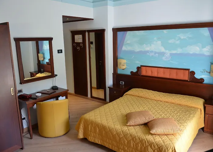 里贾纳酒店 酒店